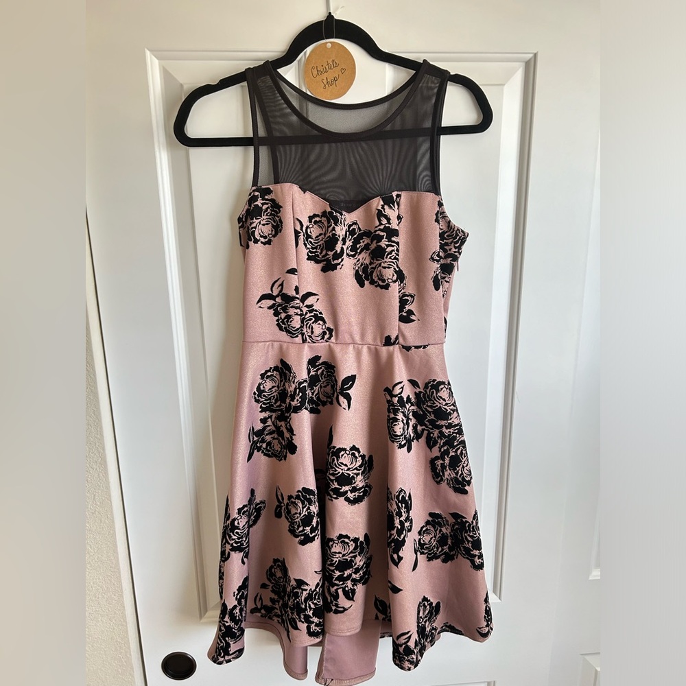 Like-NEW Rose Gold Shimmer & Black Velvet Roses Dress 🌹🖤